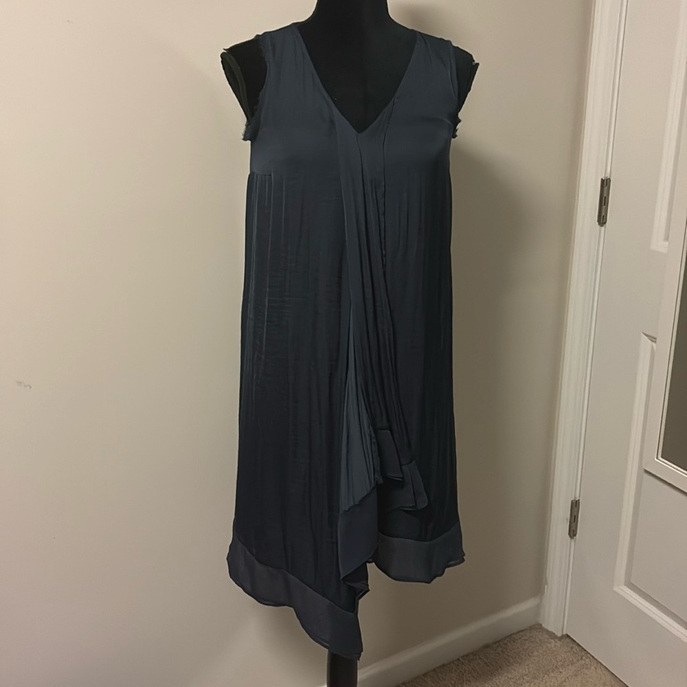 Flowy navy blue dress